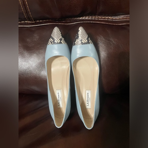 L.K. Bennett London Kay blue leather pumps with snake toe cap, EUC, size 38 - Picture 7 of 8